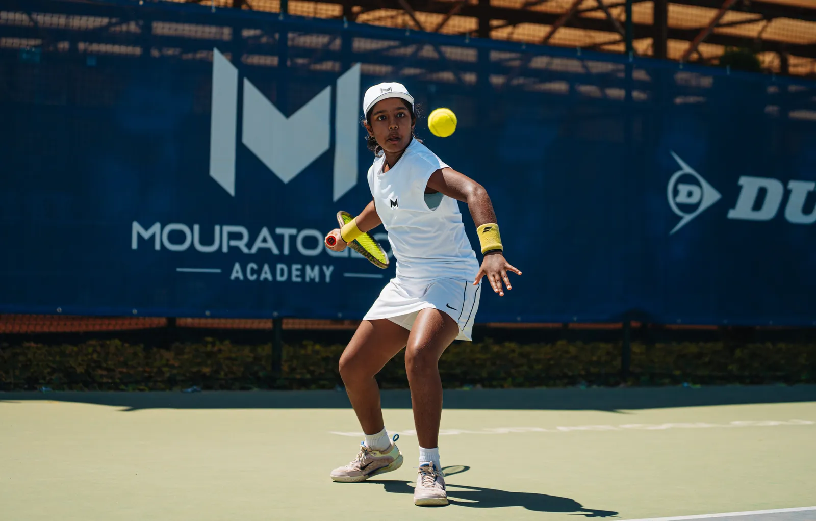 Player preparing a forehand with shoulders turned