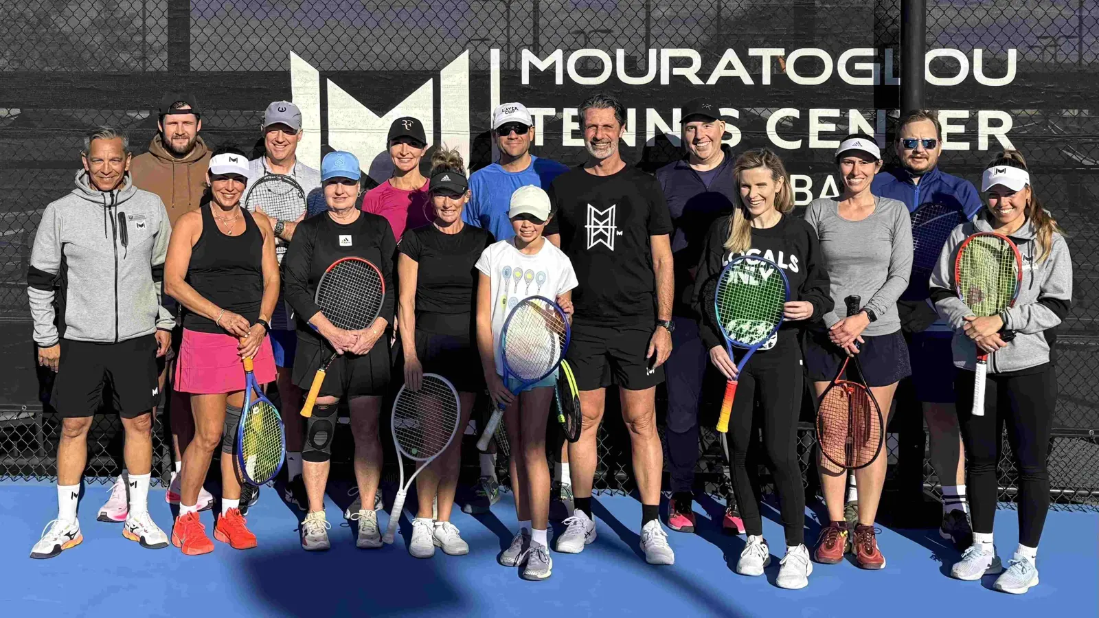 Tennisclinic für Erwachsene mit Patrick Mouratoglou und Spielern im Mouratoglou Tennis Center Horseshoe Bay