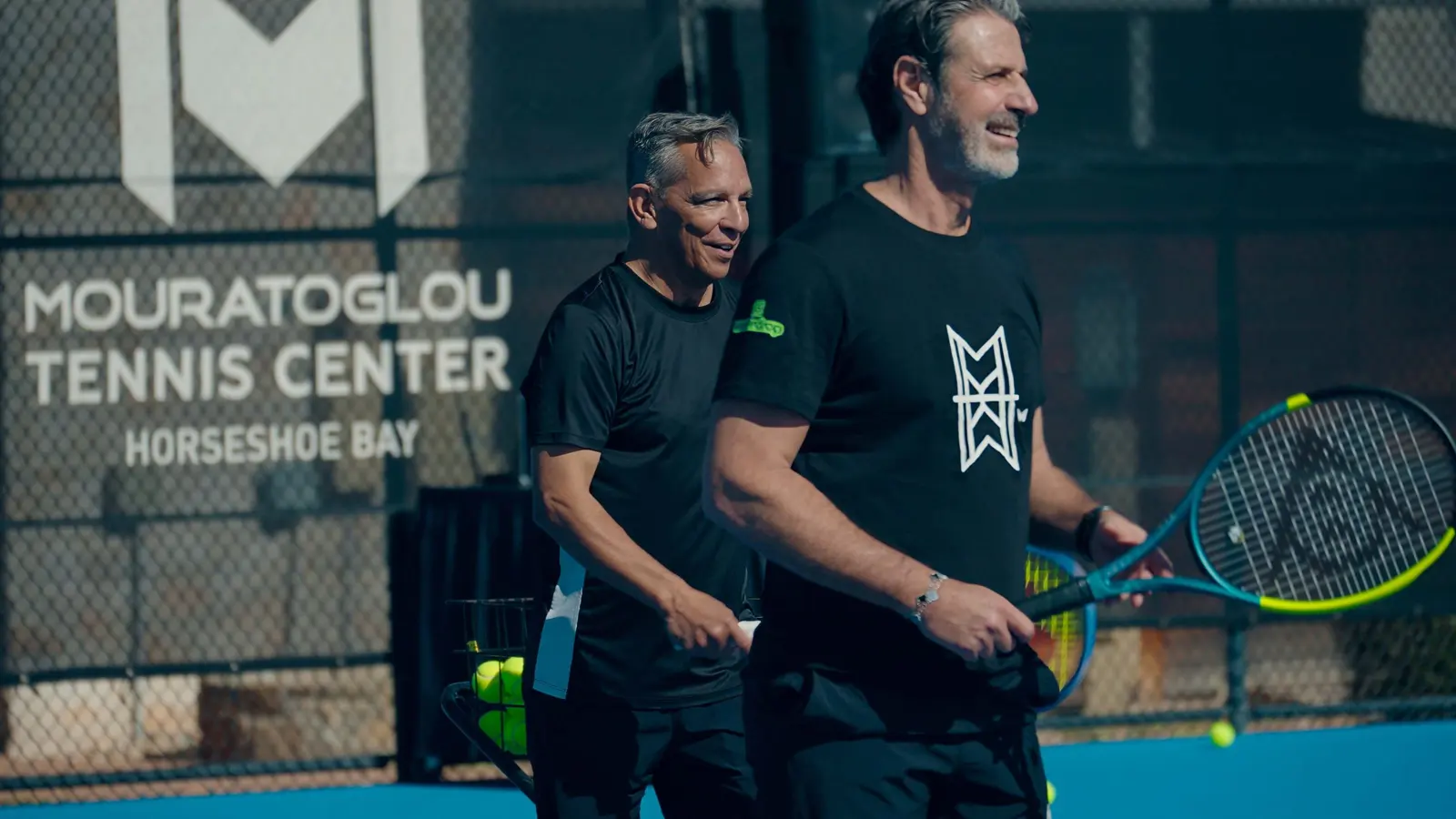 Patrick Mouratoglou beim Coaching auf dem Platz im Mouratoglou Tennis Center Horseshoe Bay