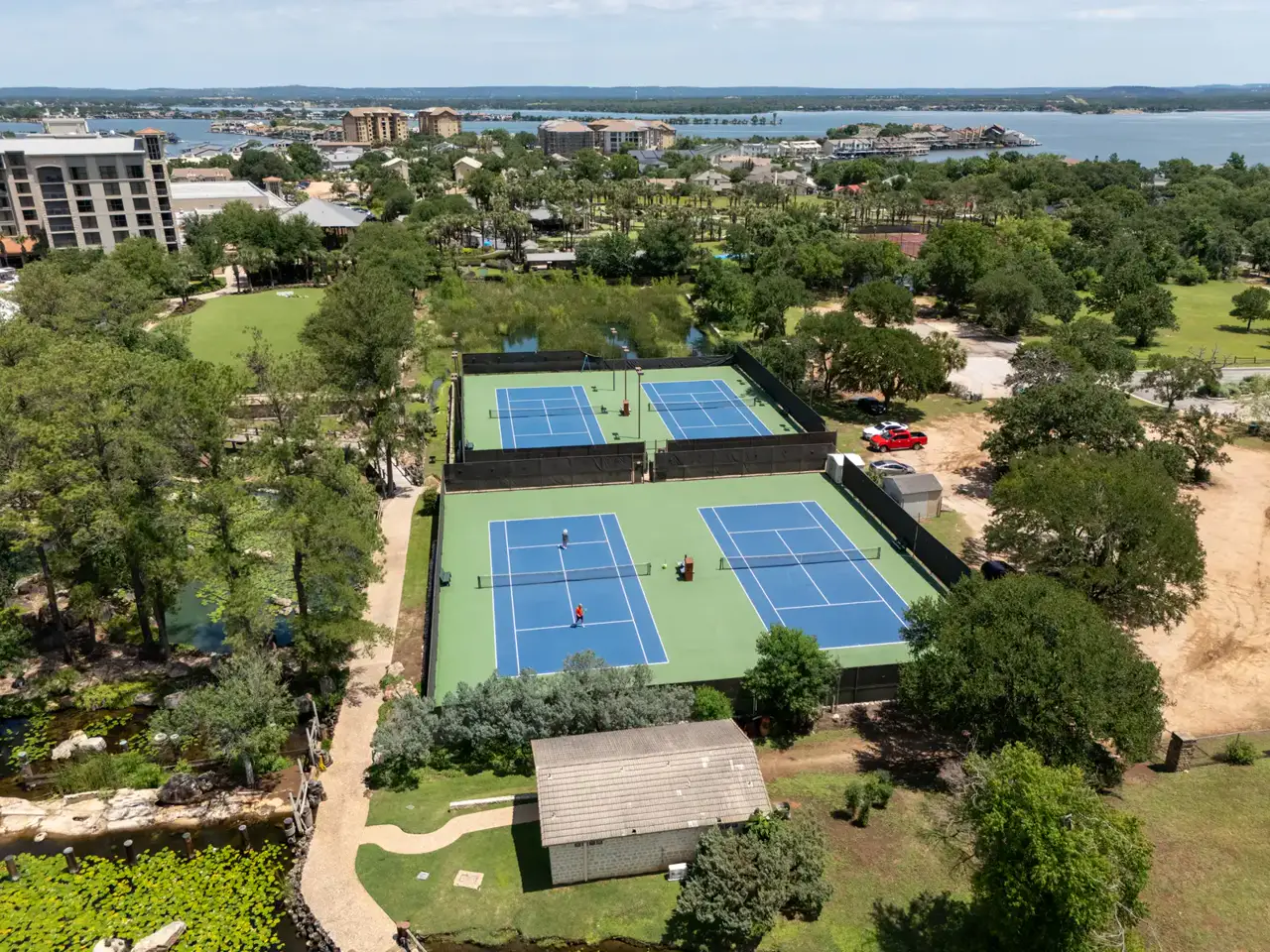 Vue aérienne des courts de pickleball du Mouratoglou Tennis Center Horseshoe Bay