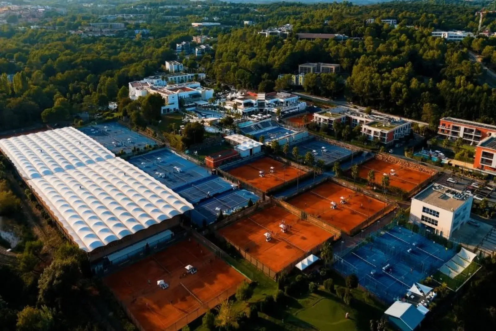 Le campus de l’Academy vu du ciel