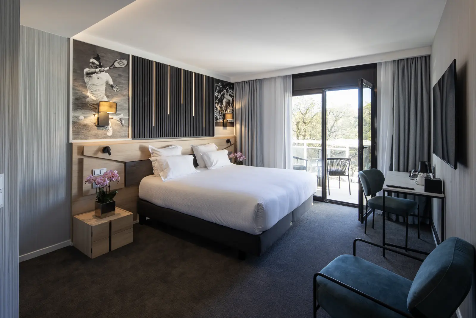 Chambre d’hôtel avec balcon