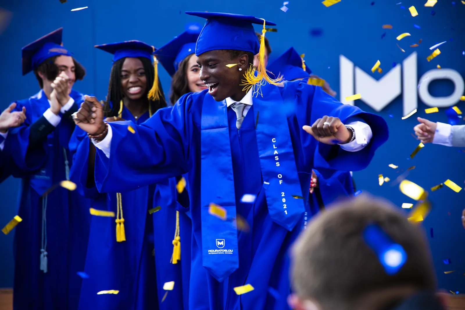 Diplomati della sezione americana festeggiano alla Mouratoglou International School